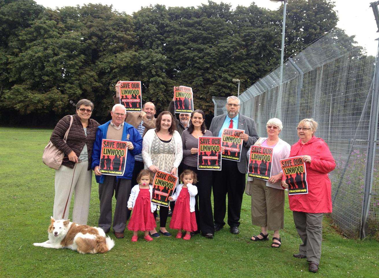 The Save Linwood Campaigners were delighted the plans to build a new youth centre got the seal of approval.