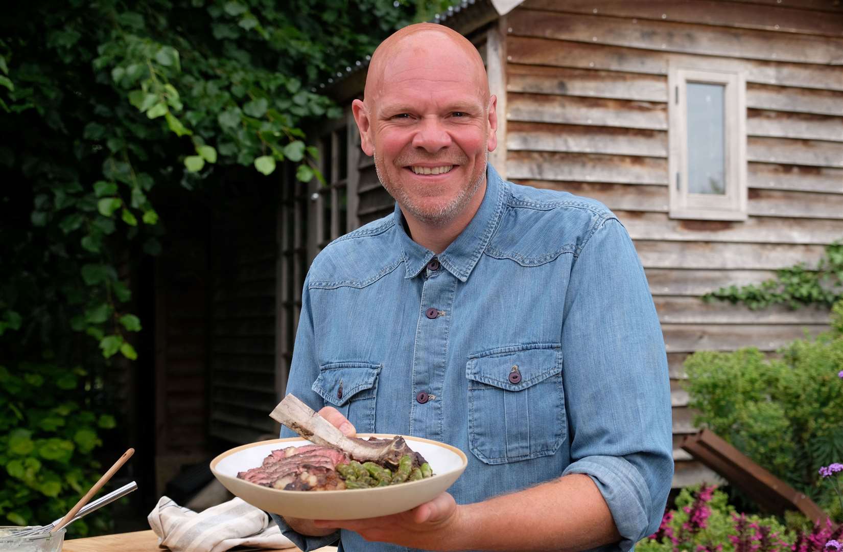 Tom Kerridge has revealed his menu for the Garden Party