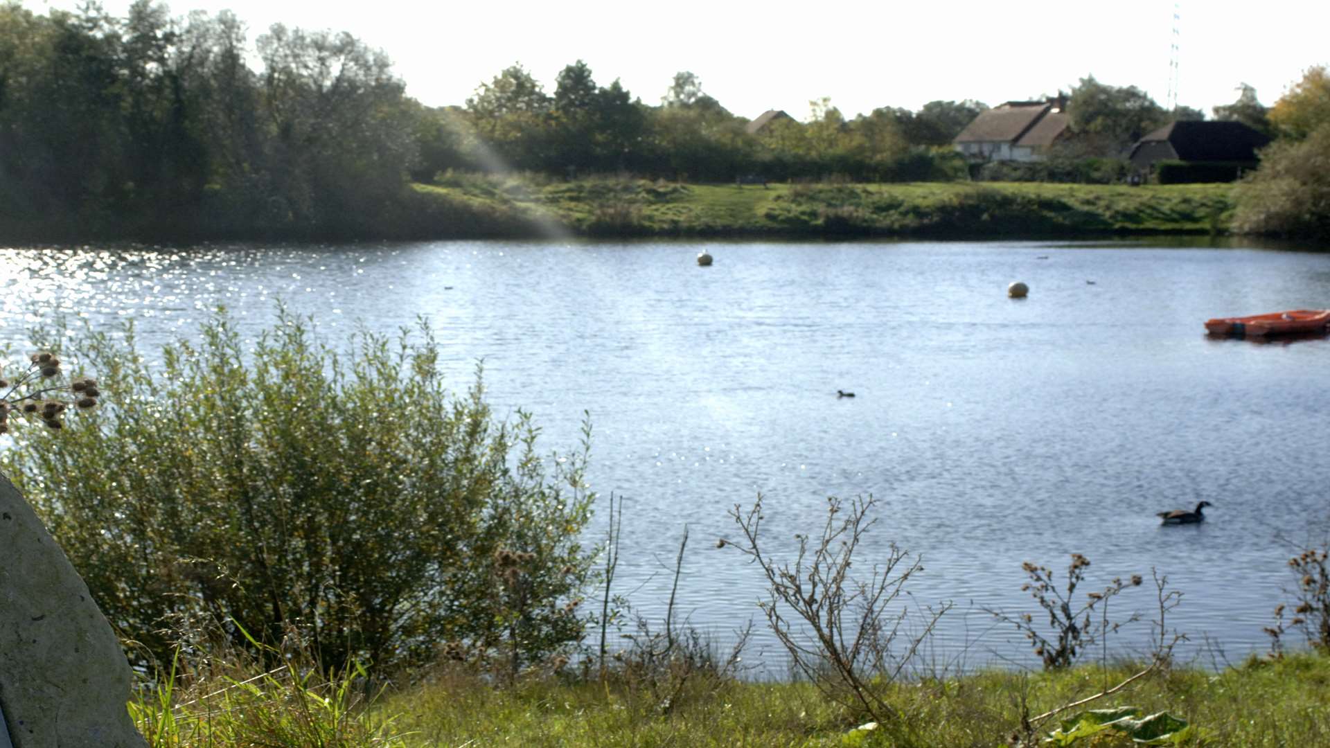 Leybourne Lakes