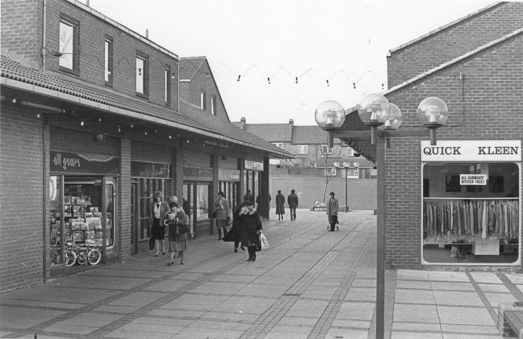 Rainham Shopping Centre January 1983