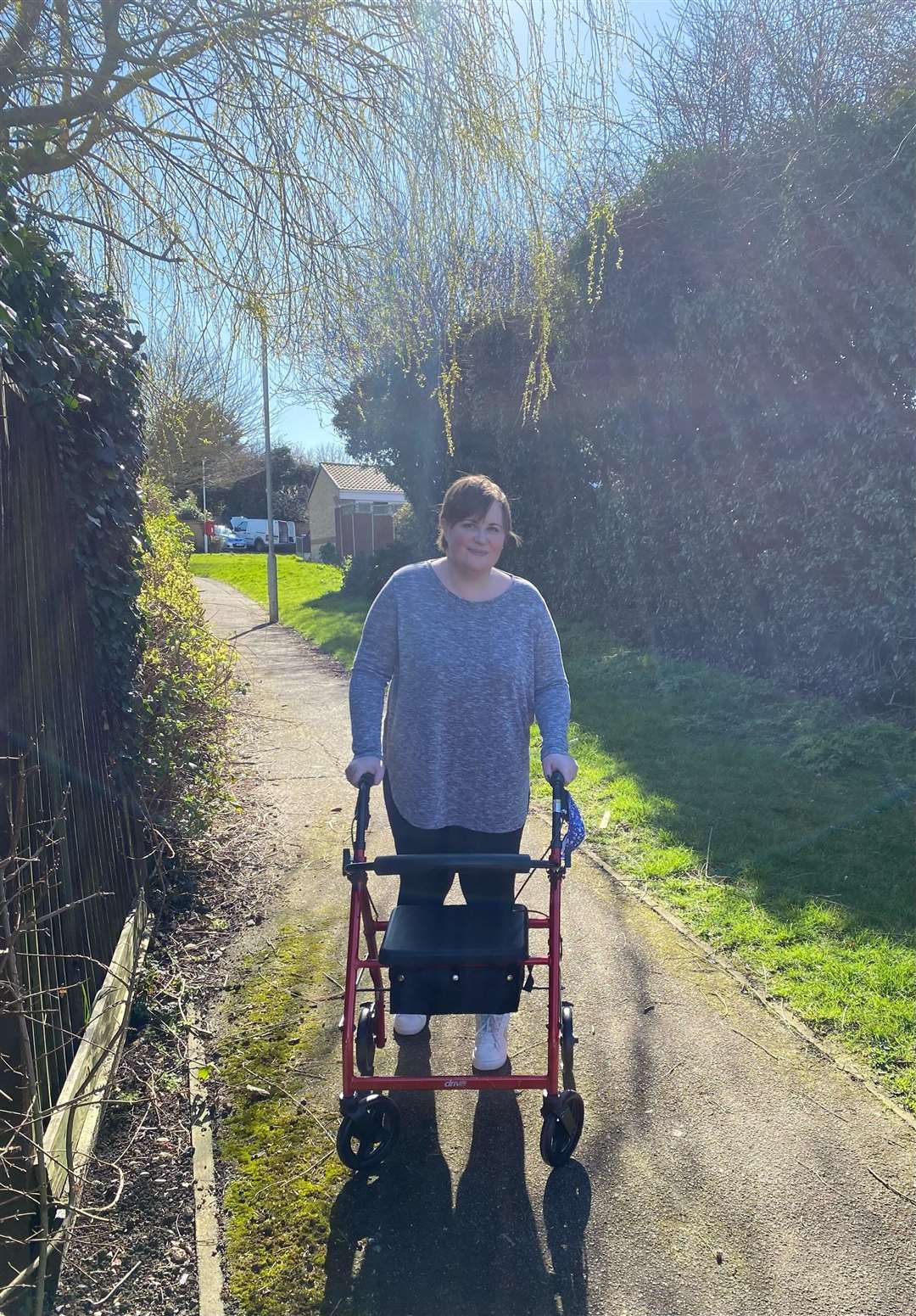 Denise is walking 13.1 miles for Brain Tumour Research