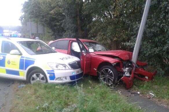 The car crashed into a lamppost