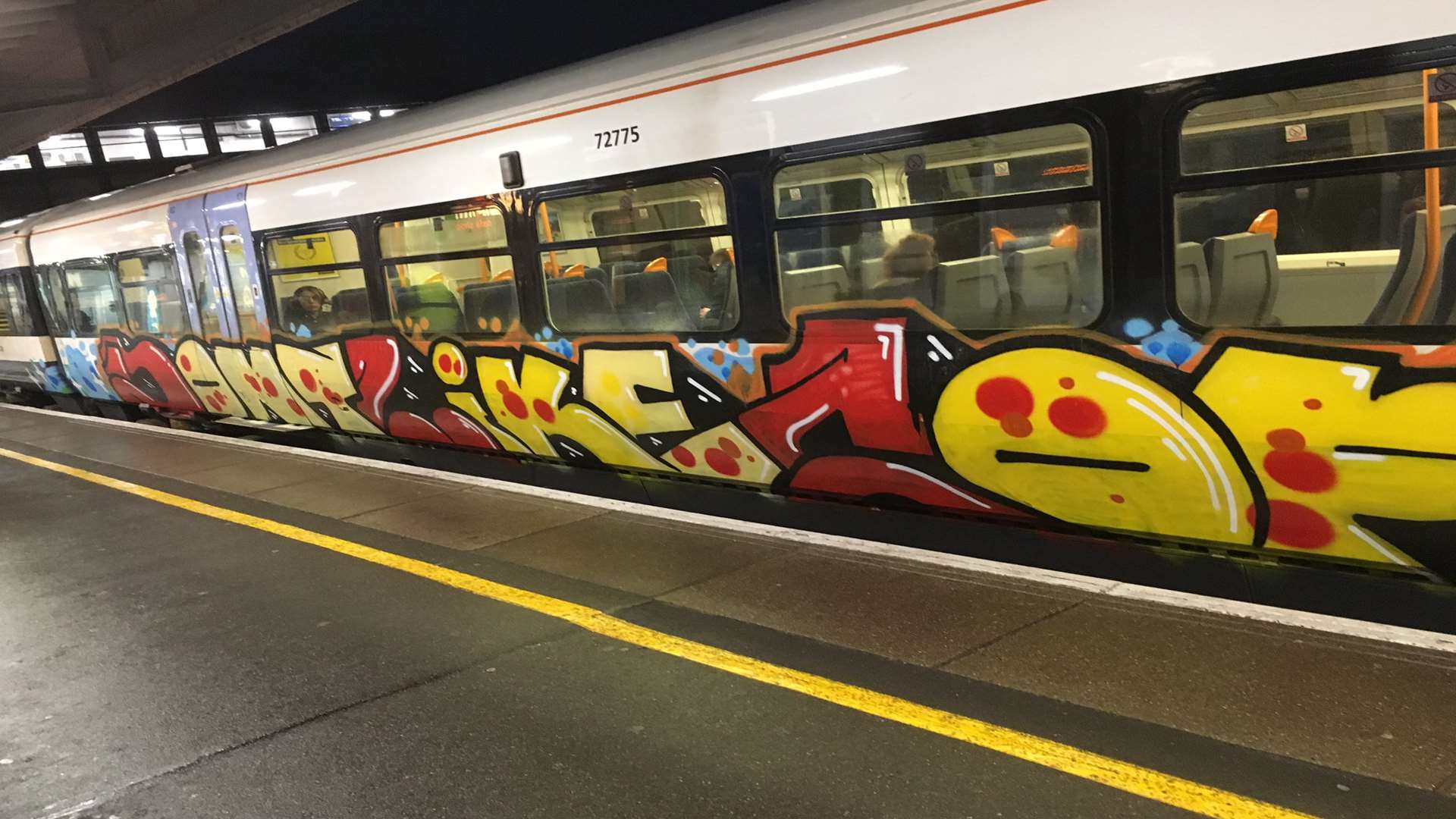 The train pulled into Tonbridge station with some of its carriages a little more colourful than usual. Picture: @TheBigAngryOwl