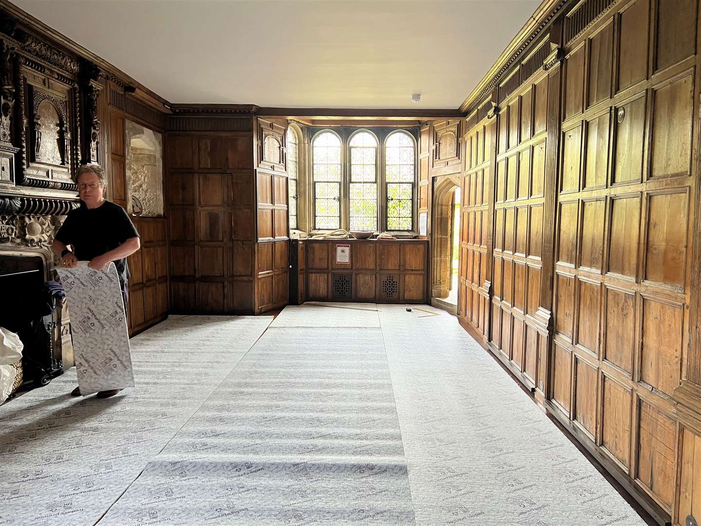 The Parlour at Hever Castle undergoes restoration