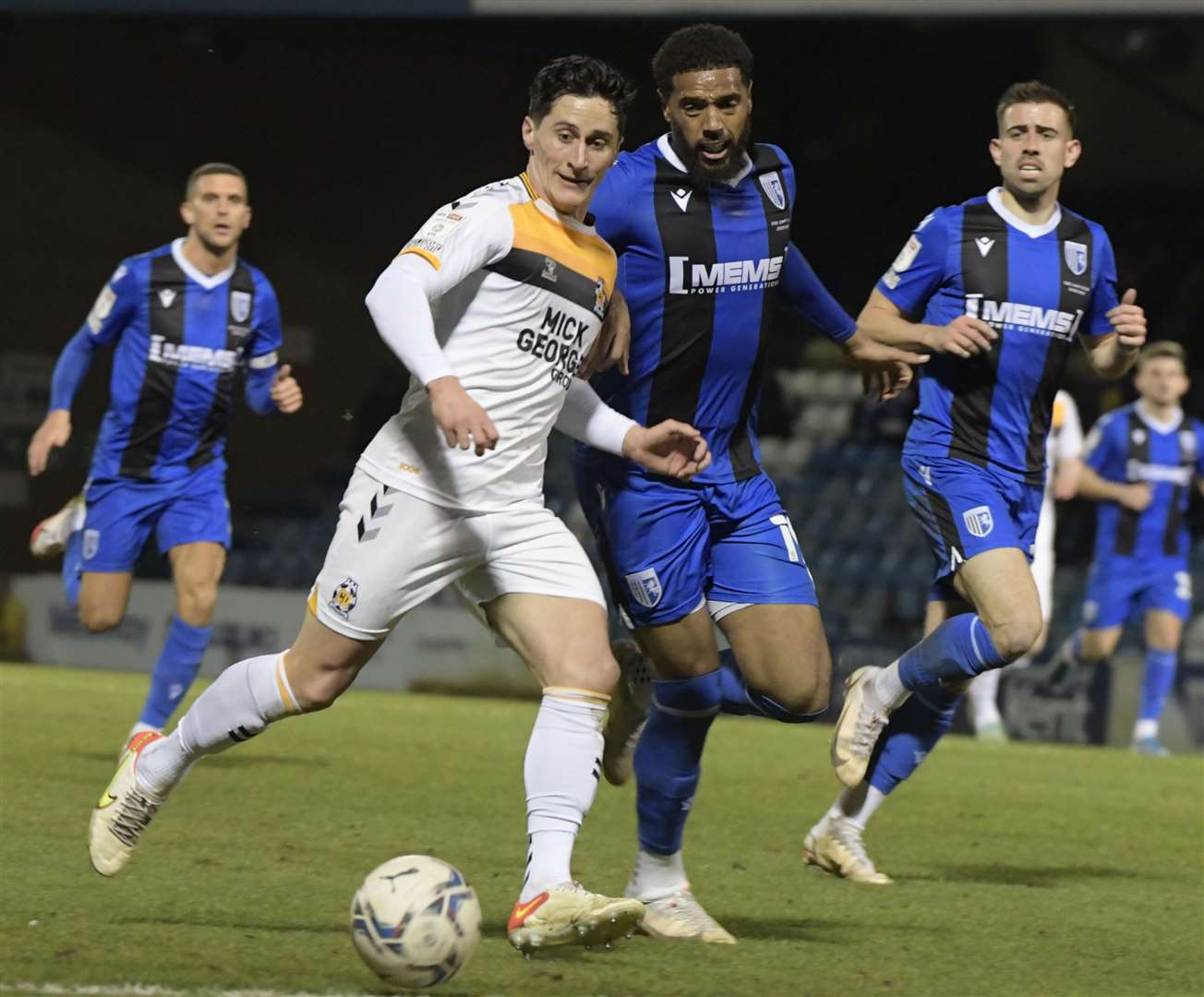 Vadaine Oliver chases down the ball. Picture: Barry Goodwin