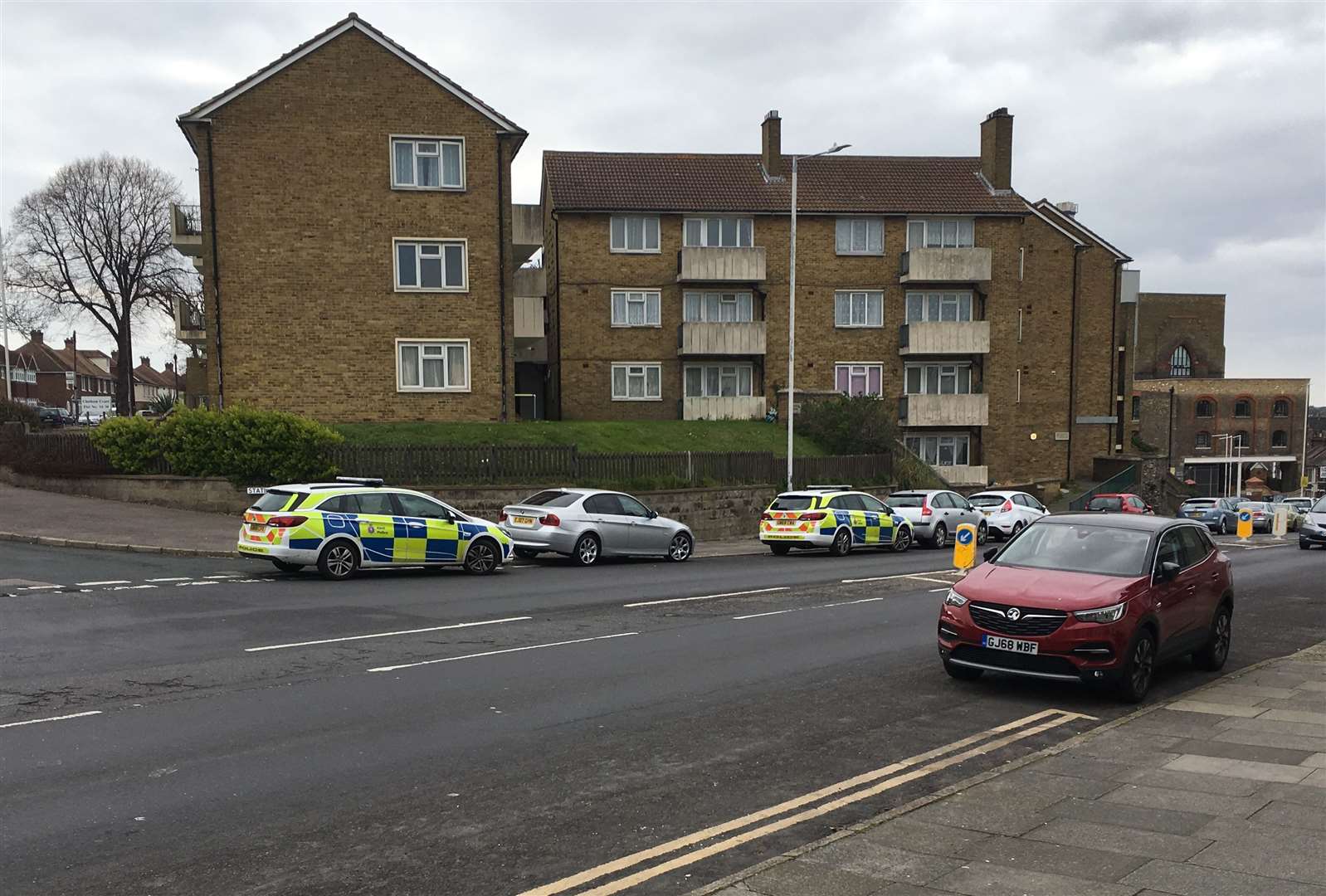 Police outside Chatham Court in Ramsgate (8471642)