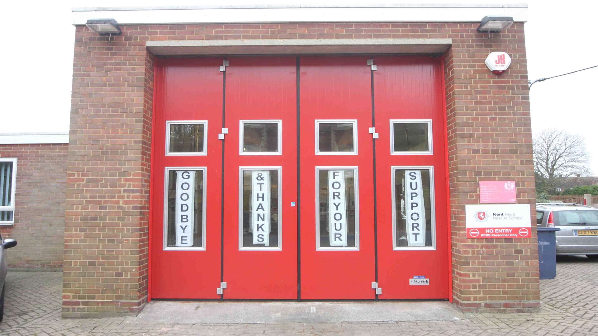 A message of support was put up at Halling Fire Station before it closed.