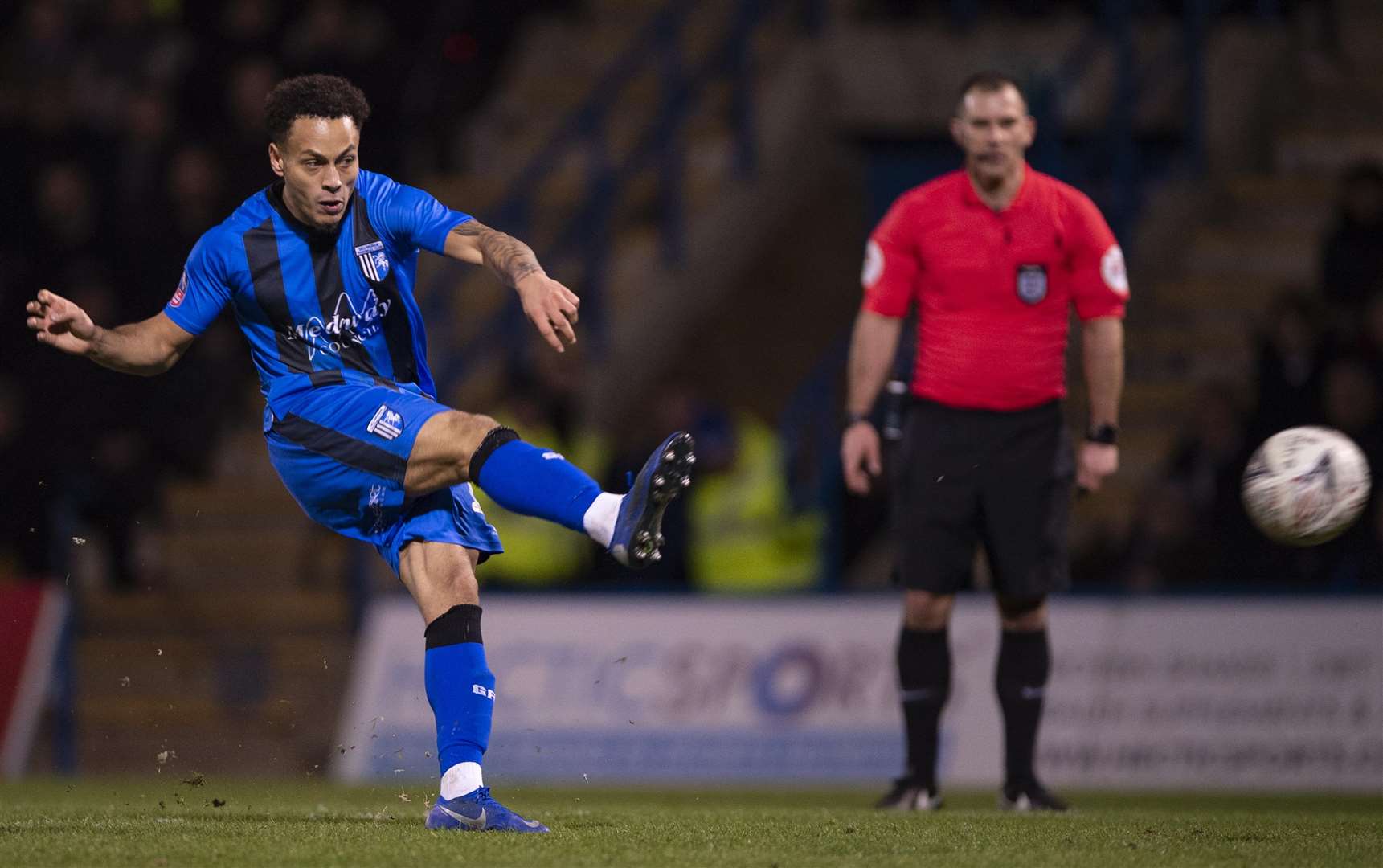 Elliott List scores the winner for Gillingham against Cardiff City Picture: Ady Kerry (6333058)