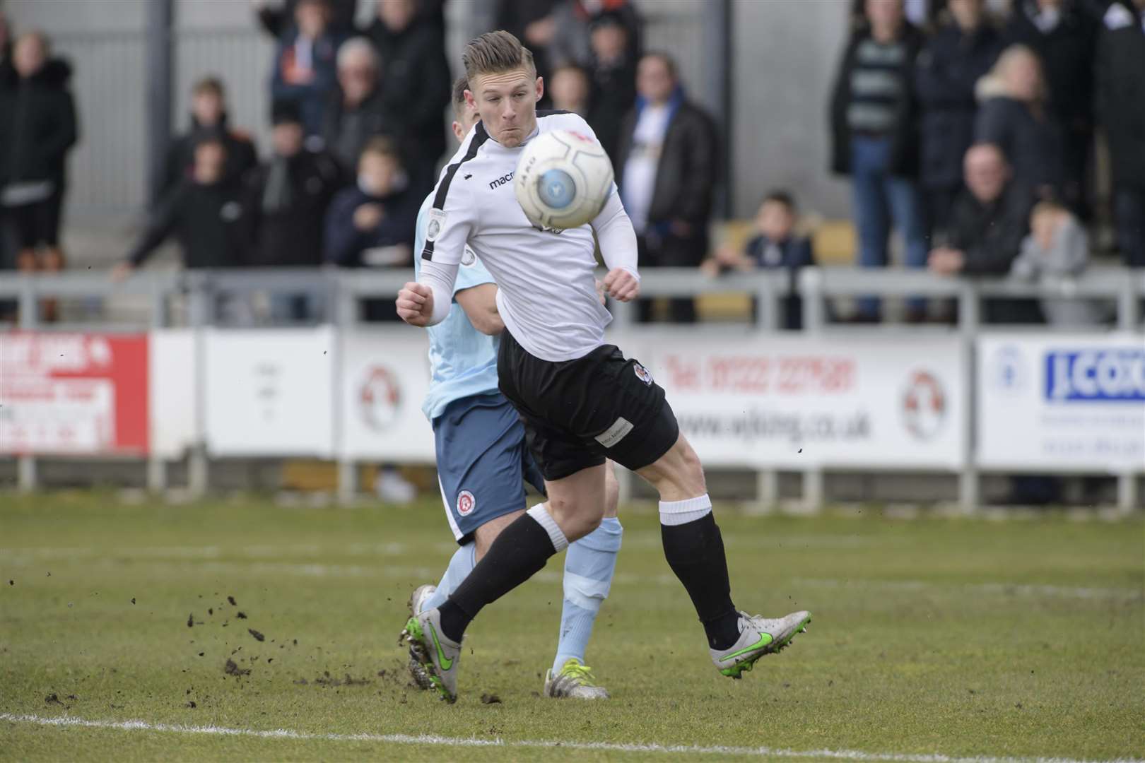 Andy Pugh keeps his eye on the ball Picture: Andy Payton