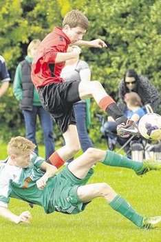 Rainham Kenilworth and Horsted Youth under-16s contest possession. Picture: Steve Crispe