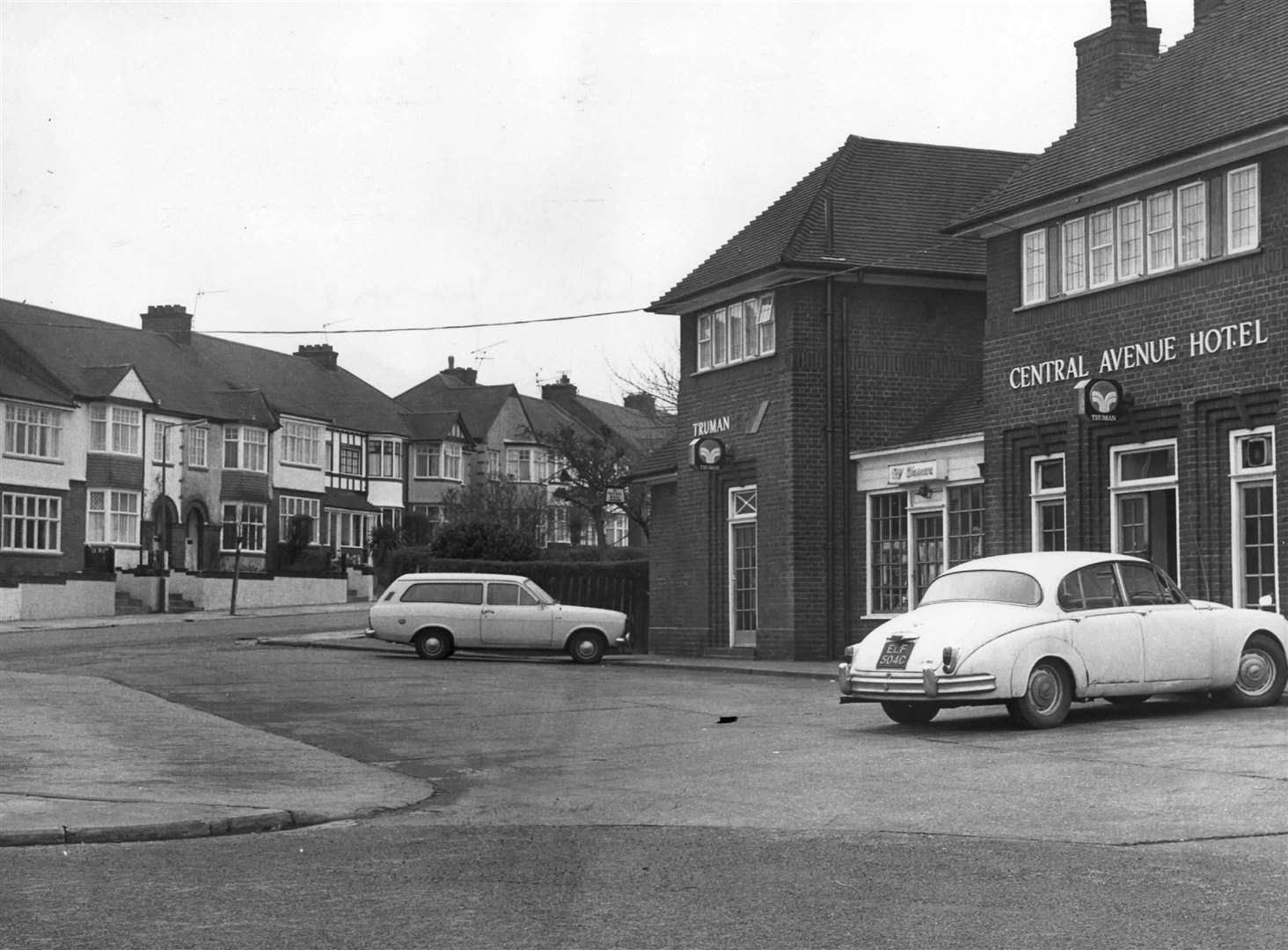 The Central Avenue Hotel in Gravesend - January 1974