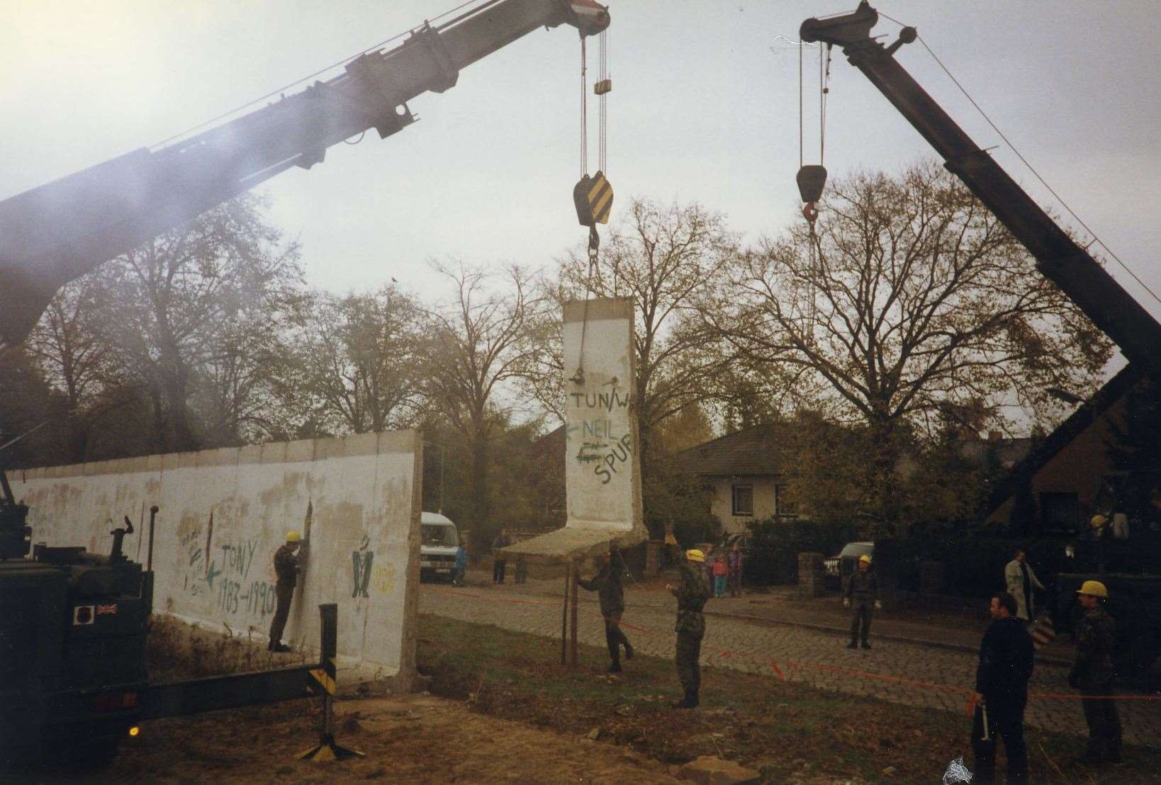 Sappers dismantle section of Berlin Wall