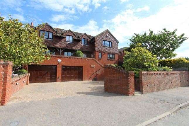 Six-bed detached house in Queenborough, Minster-on-Sea. Picture: Zoopla / Lamborn & Hill