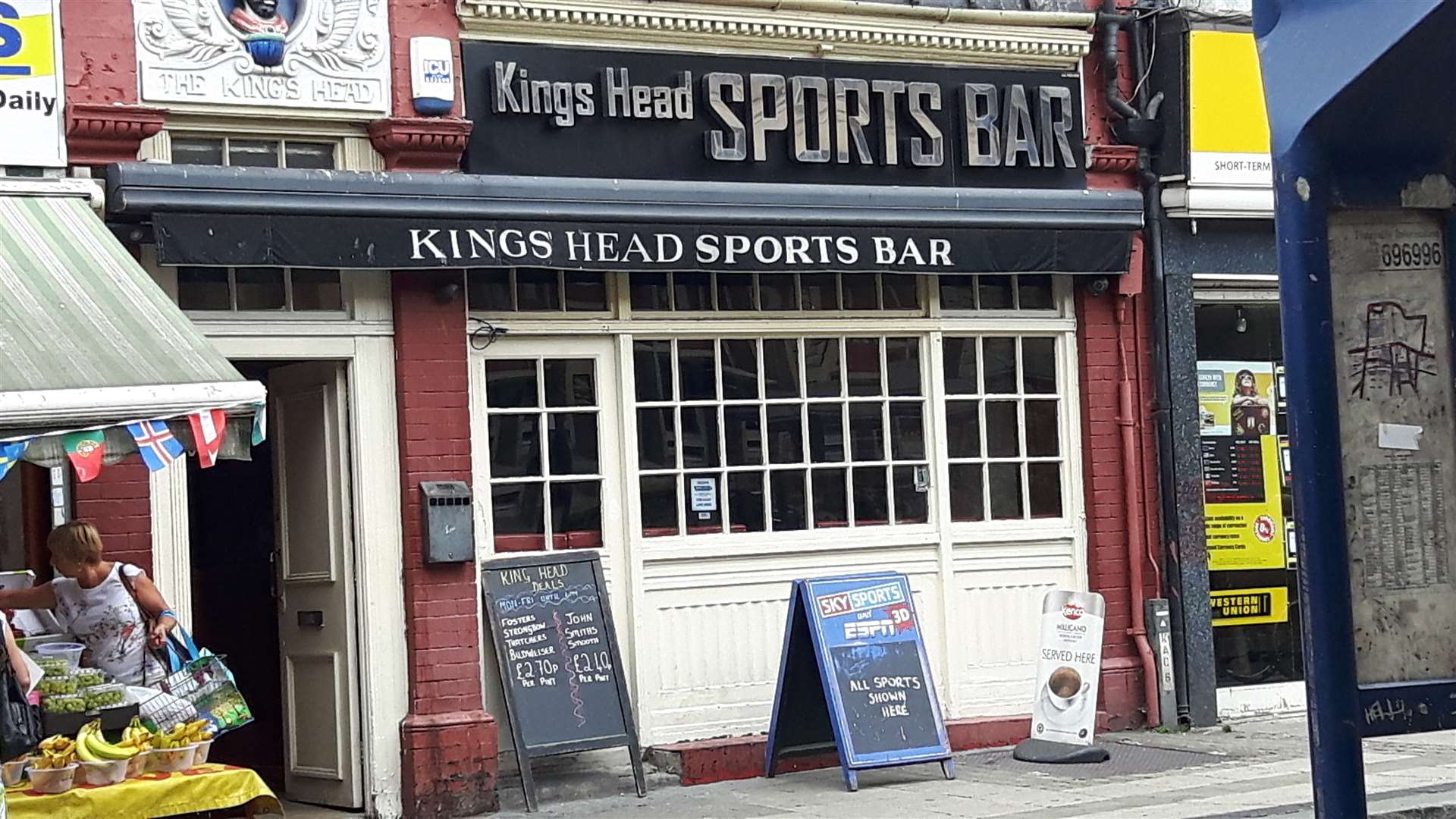 Kings Head Sports Bar in King Street, Gravesend