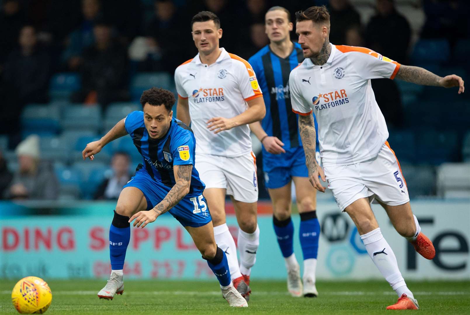 Elliott List reacts to the loose ball first ahead of Sonny Bradley Picture: Ady Kerry