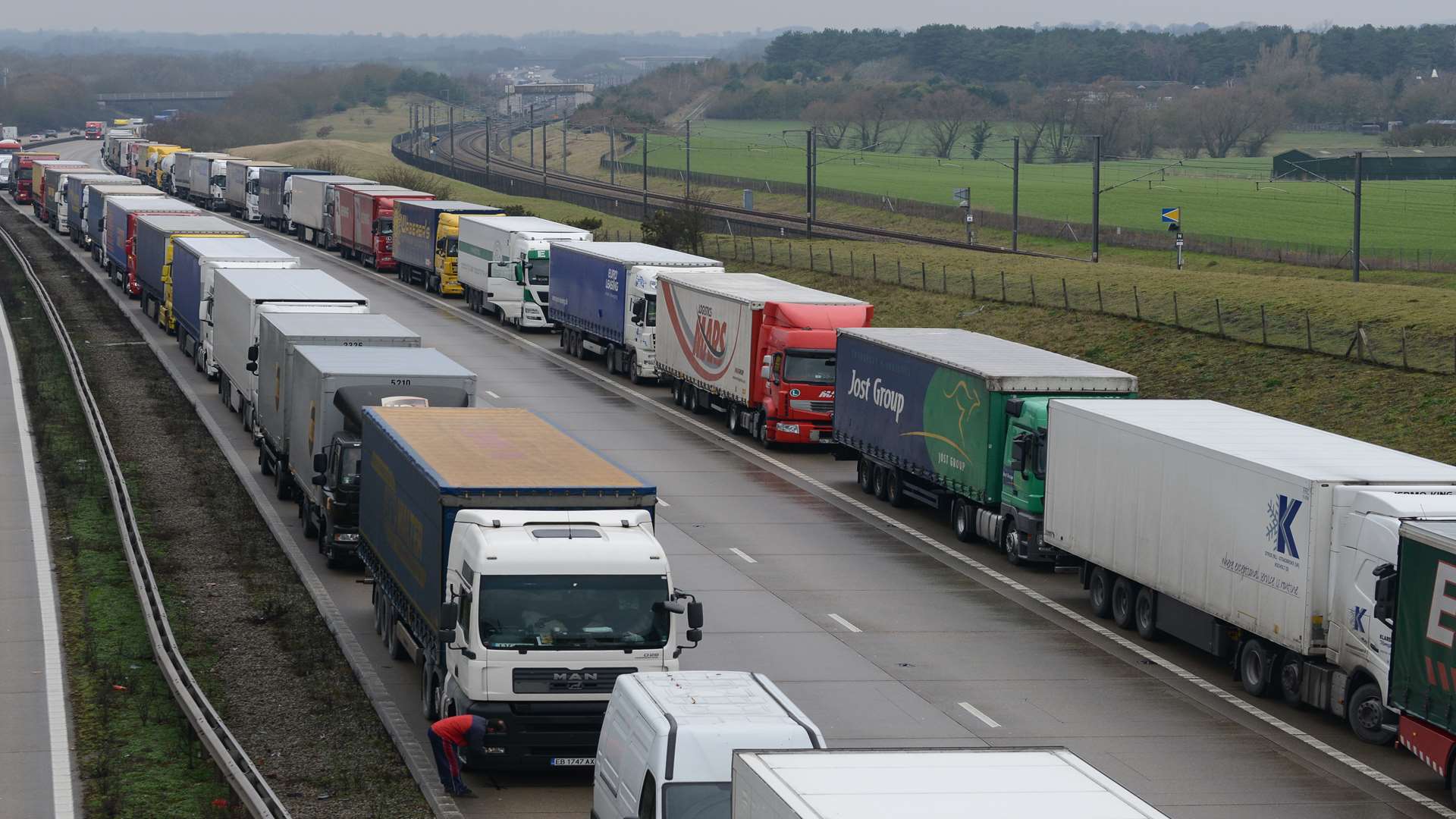 Operation Stack's cost to business in Kent to run into millions and ...