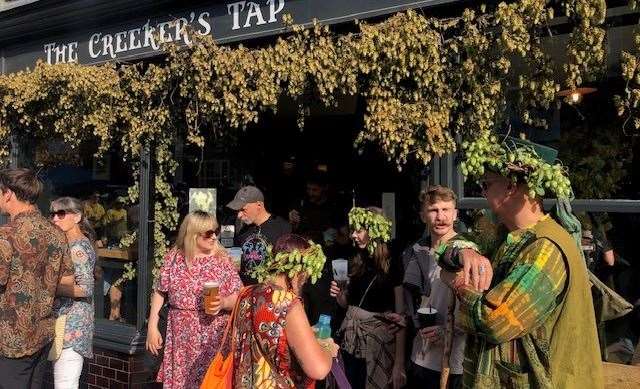 This gent outside the Creeker’s Tap hadn’t held back on preparing his outfit for the day