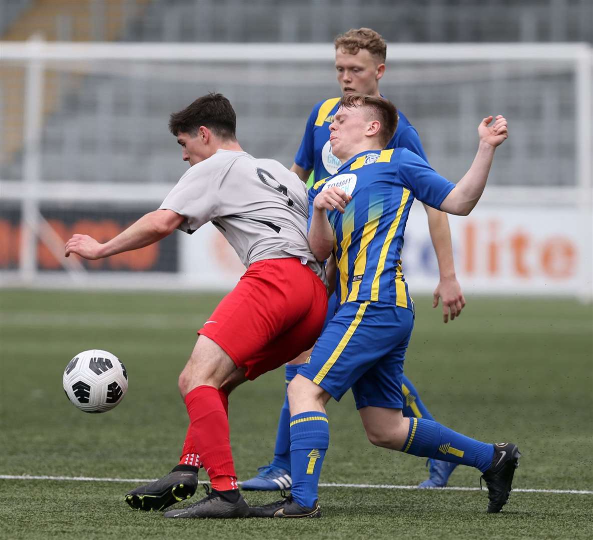 Red Velvet’s Cameron Macmillan is put under pressure by Stansfeld O&B at Maidstone’s Gallagher Stadium. Picture: PSP Images