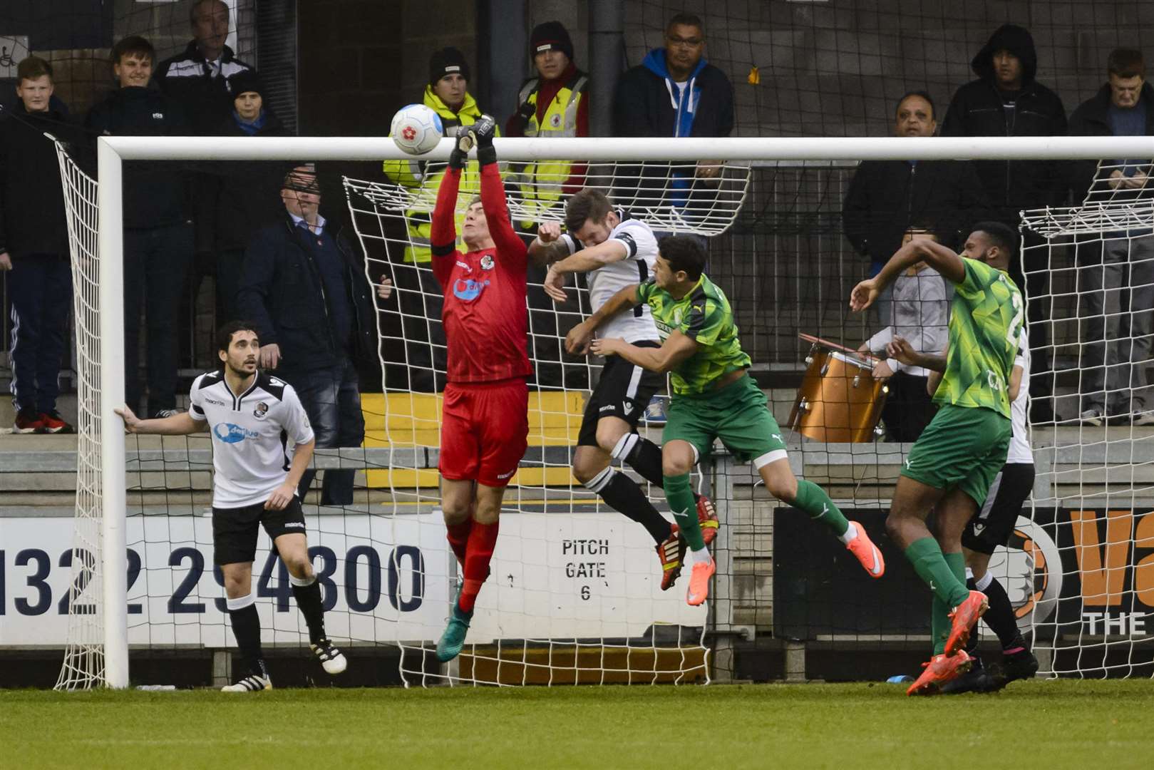 Dartford keeper Bailey Vose comes out to meet a cross Picture: Andy Payton