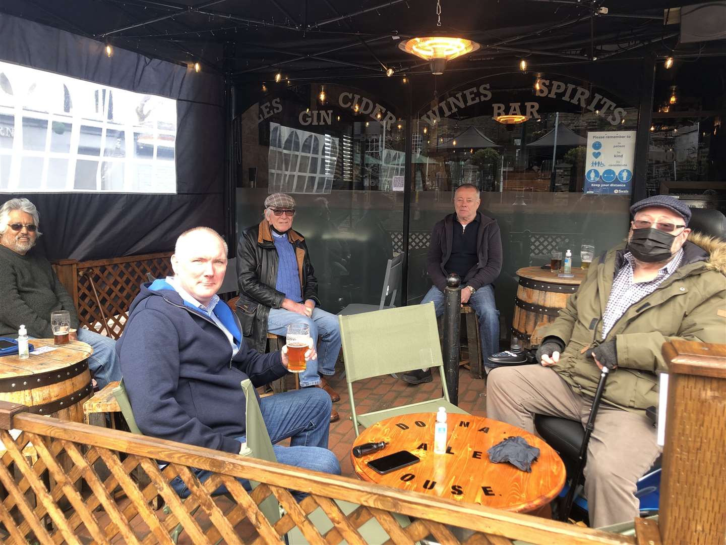 Happy punters outside Donna's Ale House in Sittingbourne (46092349)