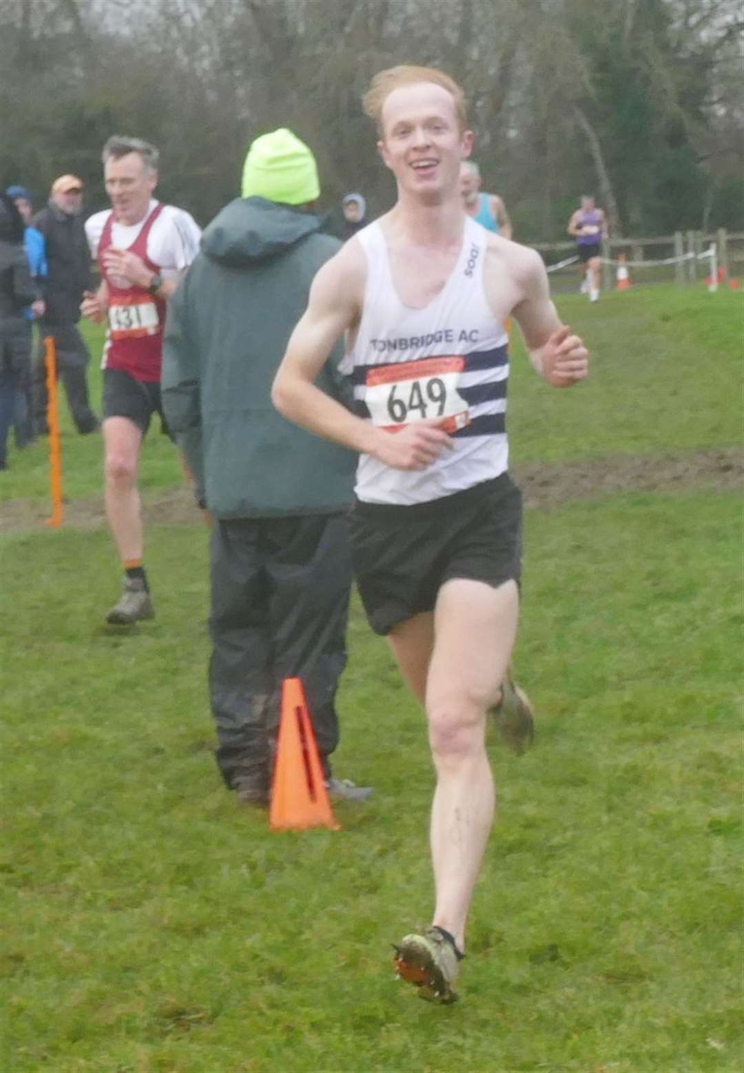 Tonbridge AC's James Kingston and Phoebe Barker win senior Kent Cross ...