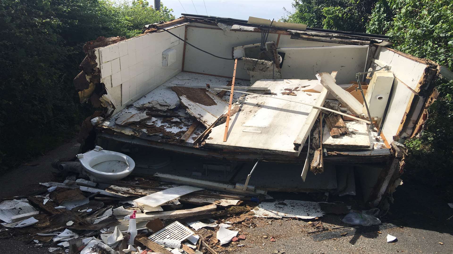 The bathroom dumped in Canterbury Lane