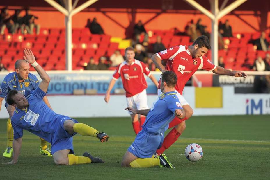 Ebbsfleet goalscorer Michael Thalassitis twists and turns (Pic: Andy Payton)