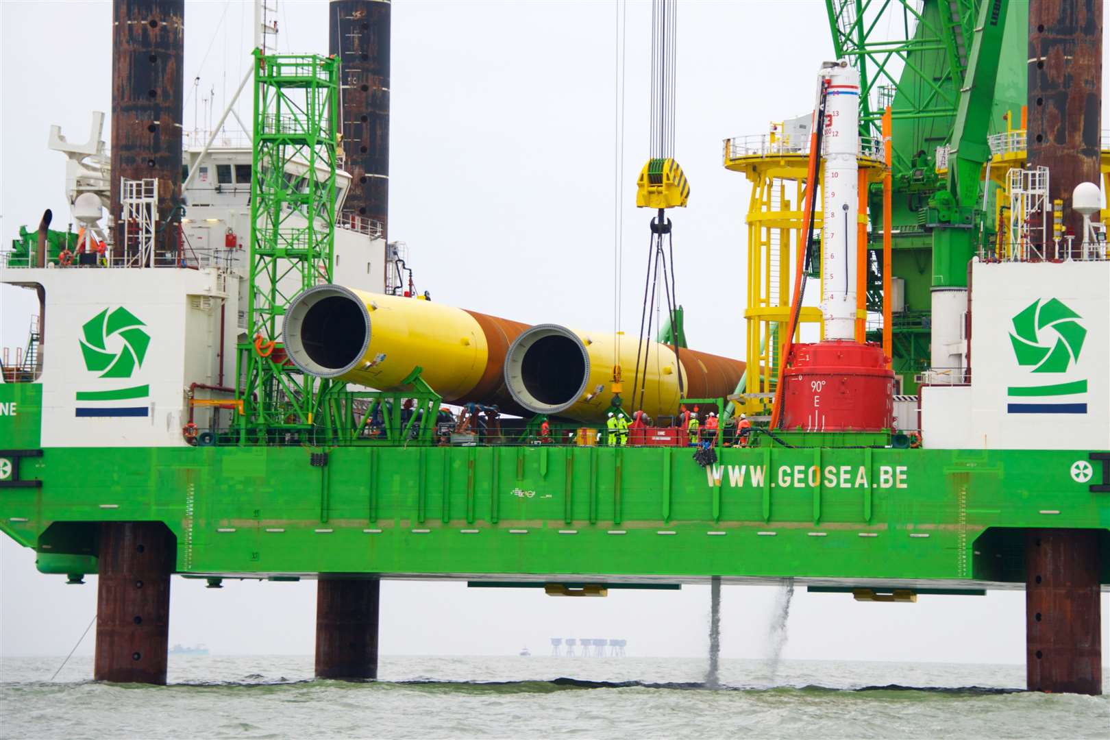 Work on the Kentish Flats wind farm extension. Picture: Vattenfall/Robin Dawe – Perfectly Clear Marketing