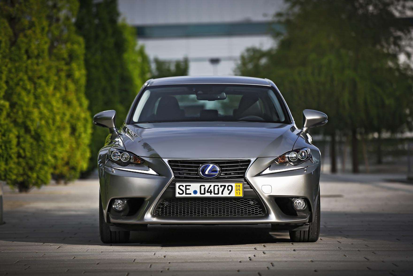 Lexus IS.