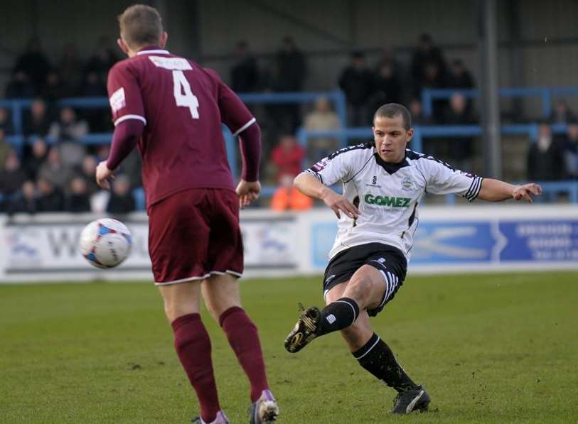 Dover's Tom Wynter gets in an effort against Chelmsford at Crabble