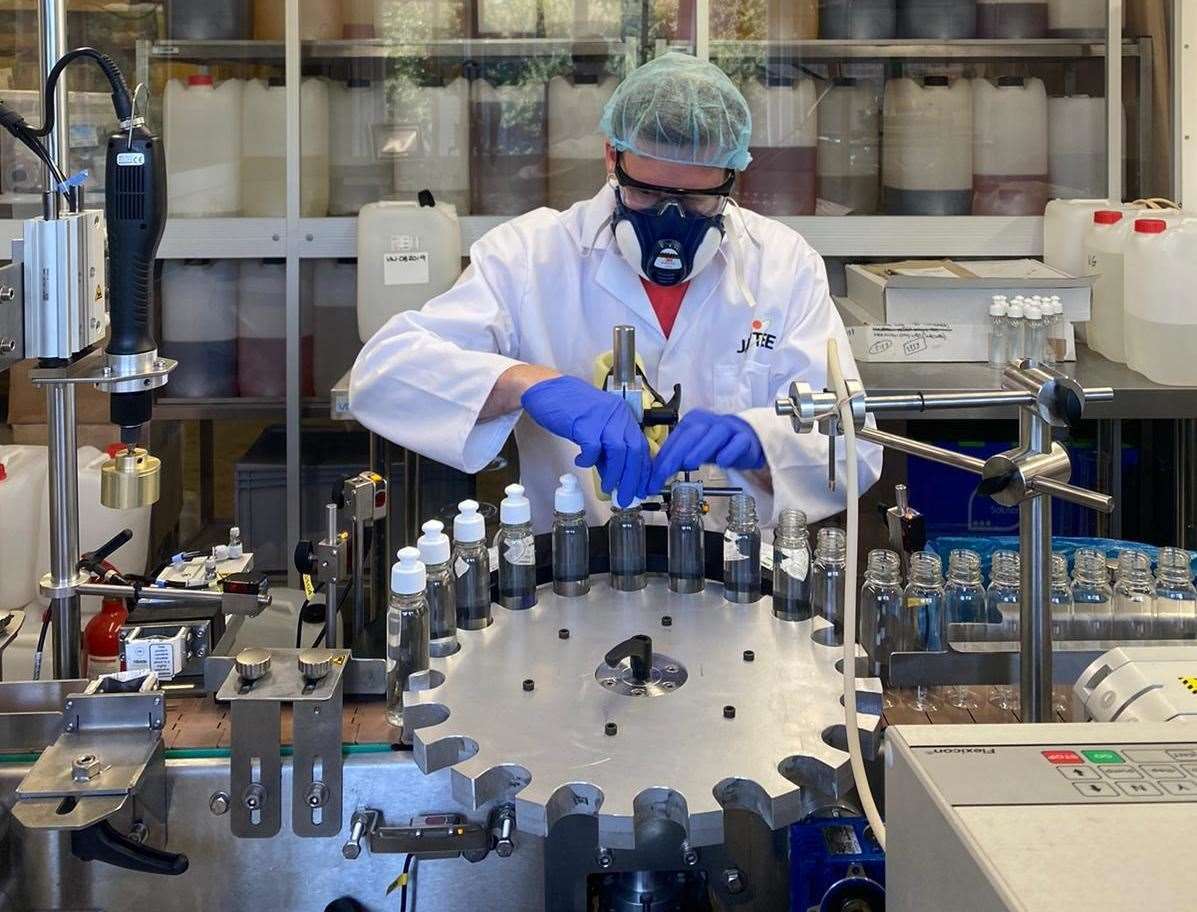 Herne Bay golfer Steven Tiley working at his father's lab making hand sanitiser (34163536)