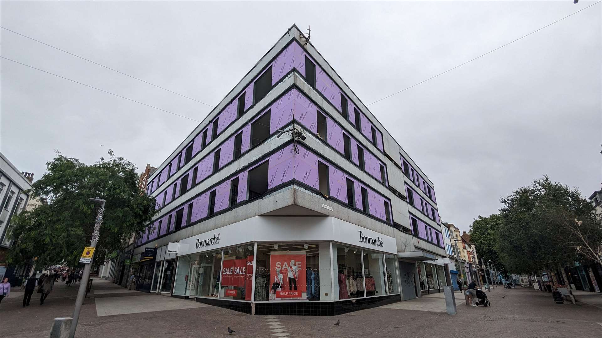 Queens House in Folkestone town centre has been left open to the elements