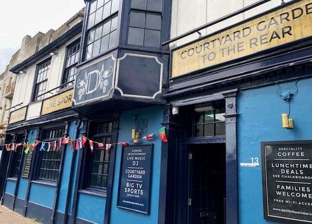 Stretching some distance down Spital Street, the front of Dartford Sports Bar (The Big D) makes it fairly obvious what you’re likely to find inside