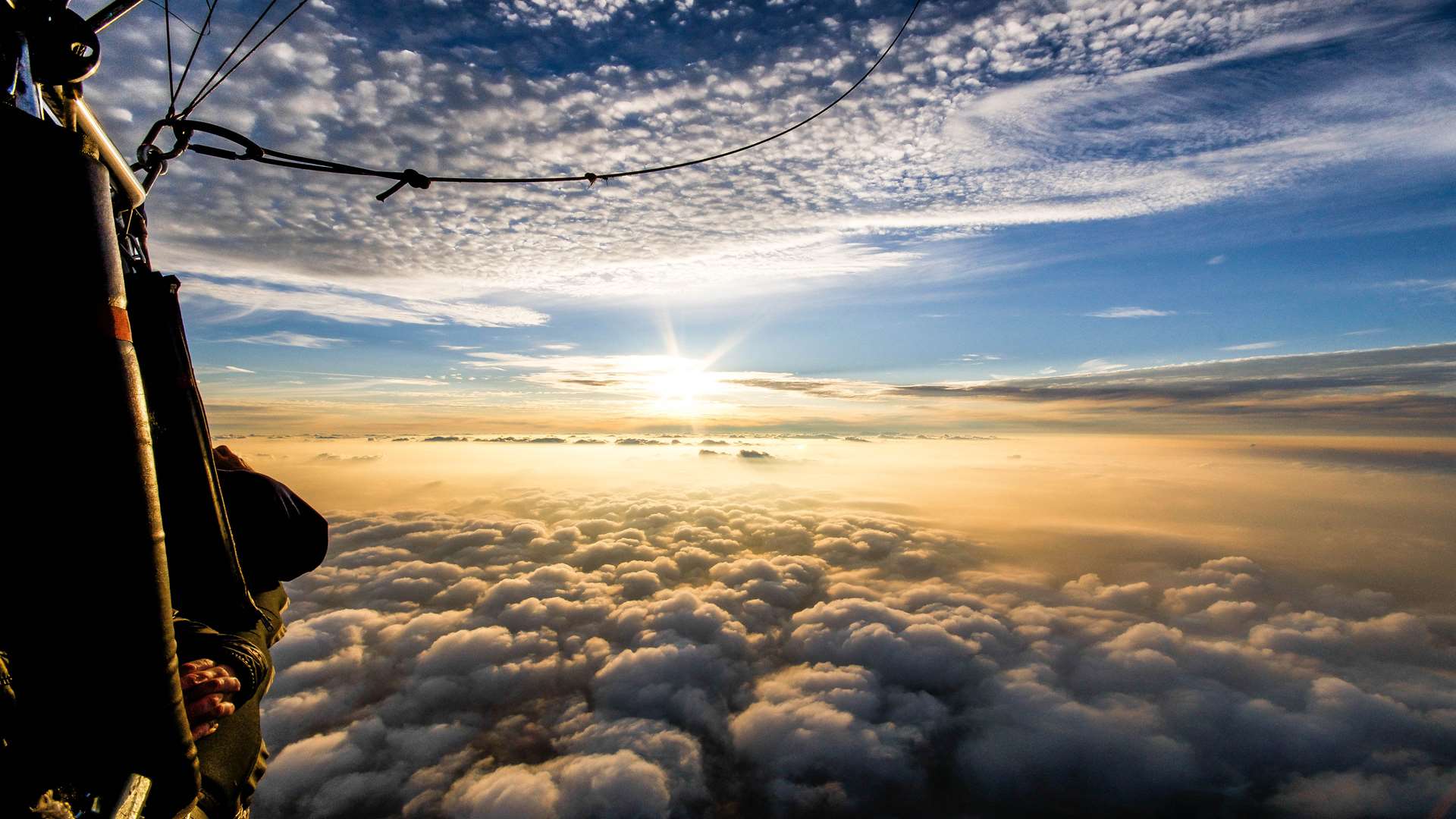 View of the sky in a hot air balloon flight with Kent Ballooning