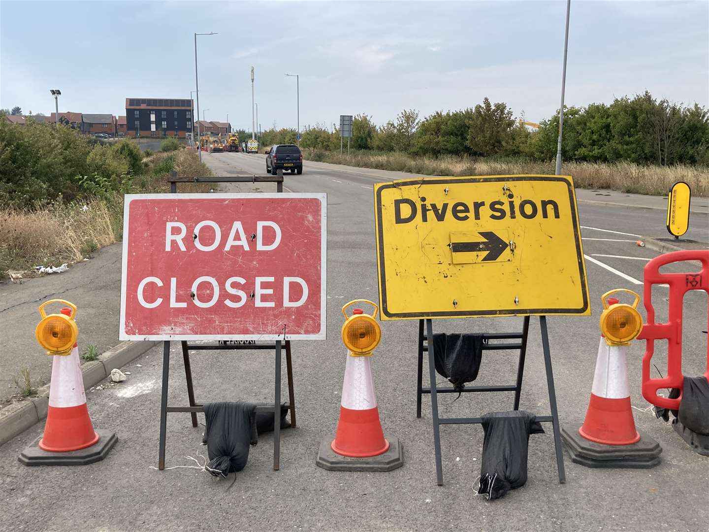 Sewage pipe leak at Rushenden closed Thomsett Way, Queenborough