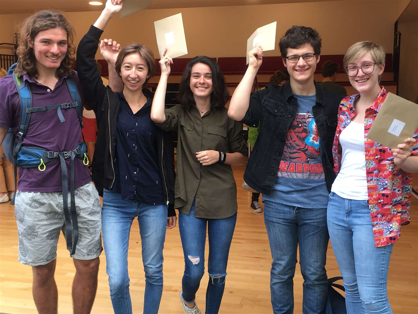 Highworth Grammar School leavers Ralph Battle (5A*), Marina Watley (A*ABB), Ella Wilczyk (A*A*AB), Bradley Rolfe (A*AAB) and Hannah Snowden (A*AA) (15284178)