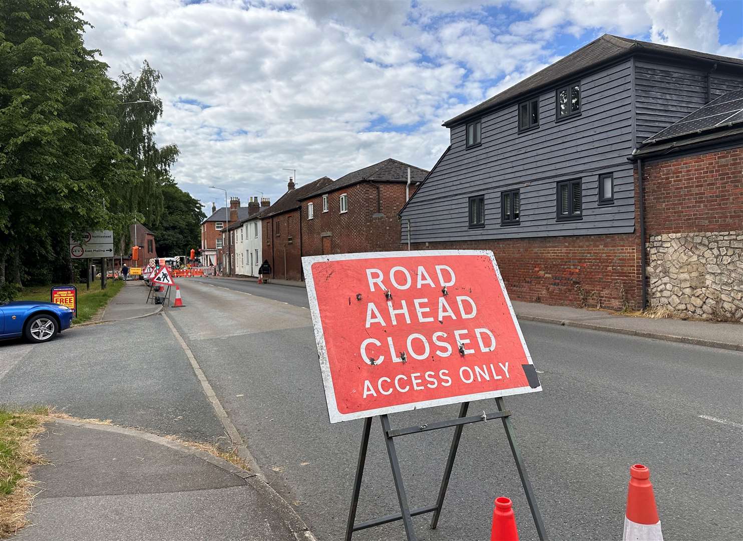 SGN is carrying out further emergency gas works by Wateringbury Crossroads. Picture: Elli Hodgson