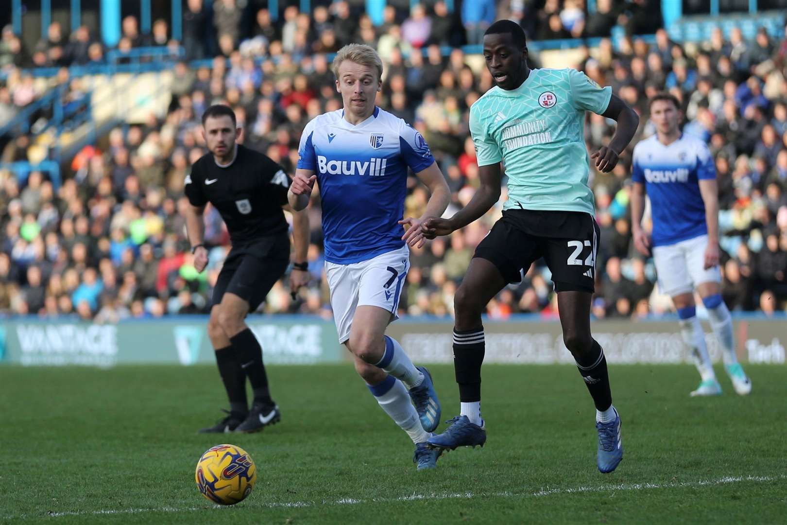 Gillingham v Crawley Town Picture: @Julian_KPI