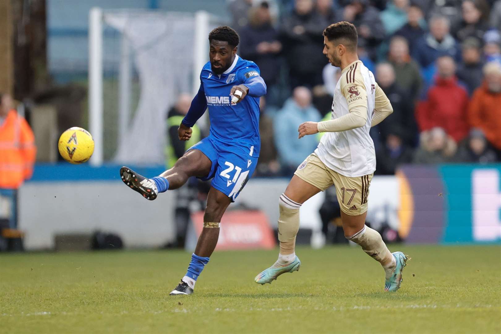 Hakeeb Adelakun in action for Gillingham against Leicester City in the FA Cup