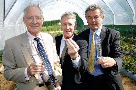 From left: Dr Ian Graham-Bryce, Chairman of East Malling Trust for Horticultural Research, Rt Hon Hilary Benn, Secretary of State for Defra, and Oliver Doubleday Chairman of East Malling Research.