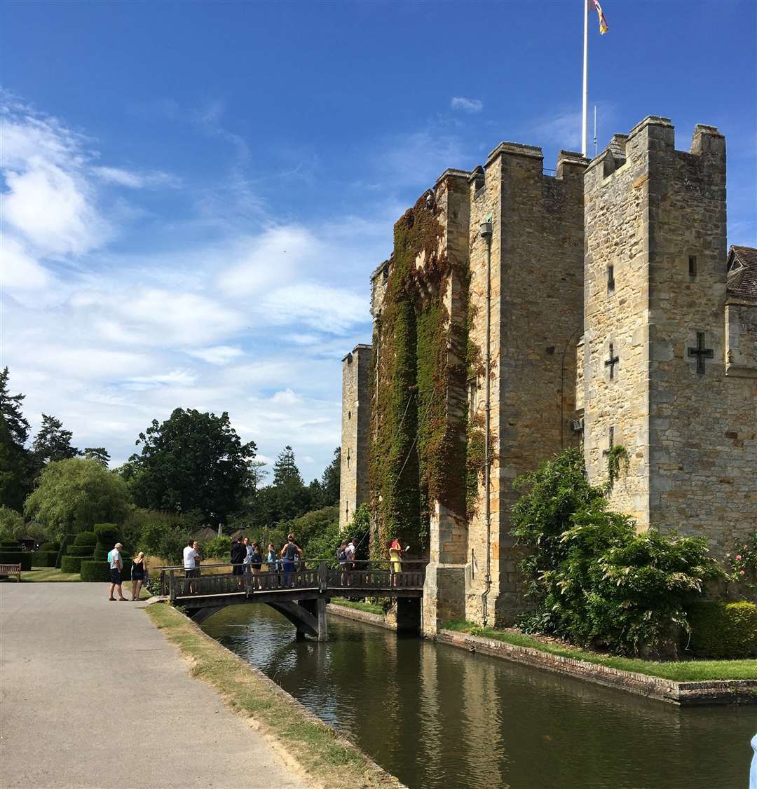 The queue ends with the drawbridge