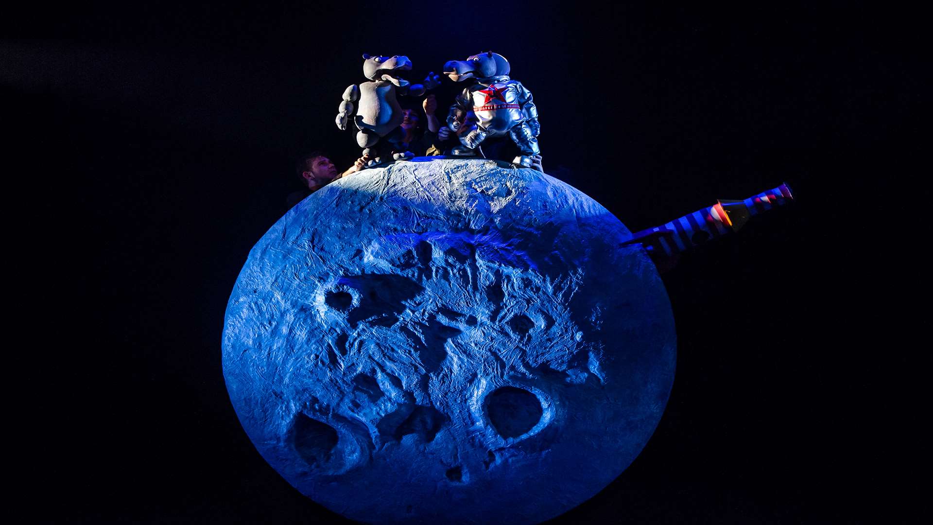 The First Hippo on the Moon is based on David Walliams' book