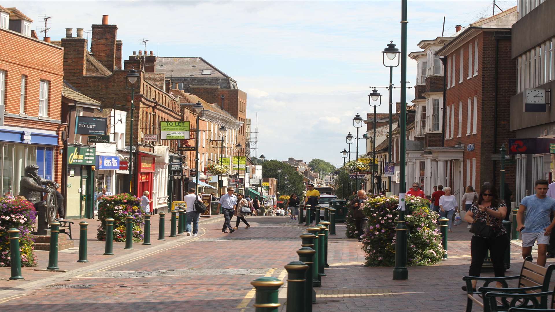 Buses could be banned from the High Street