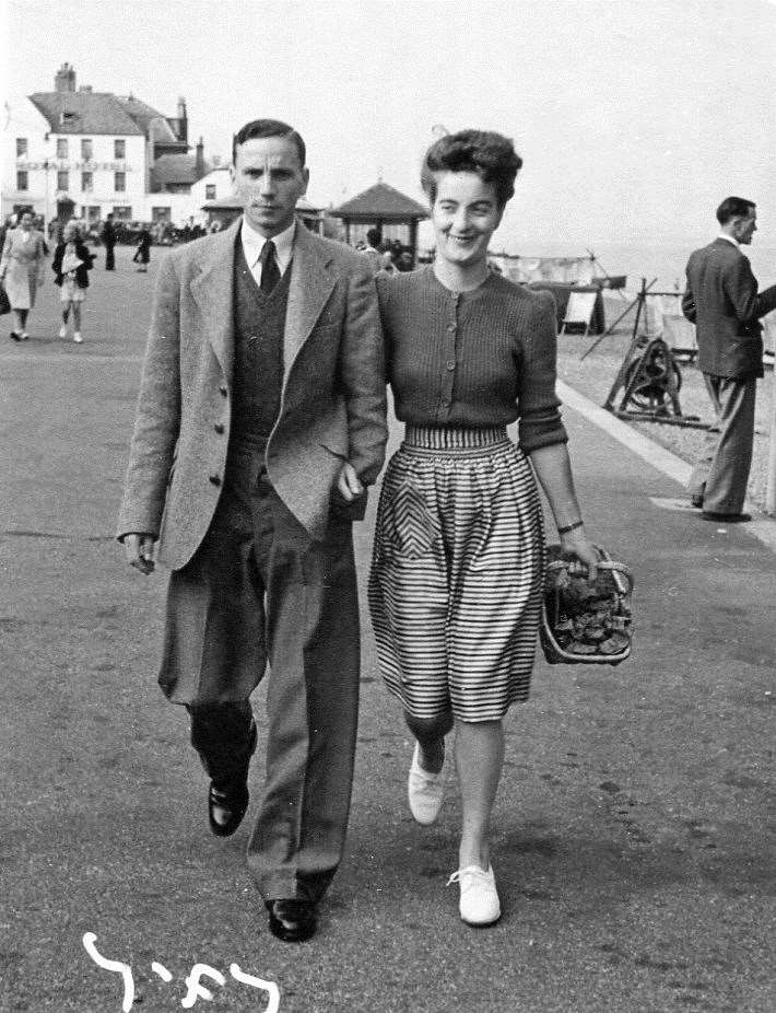 Newlyweds Sydney and Hilda Holyoake on Deal seafront