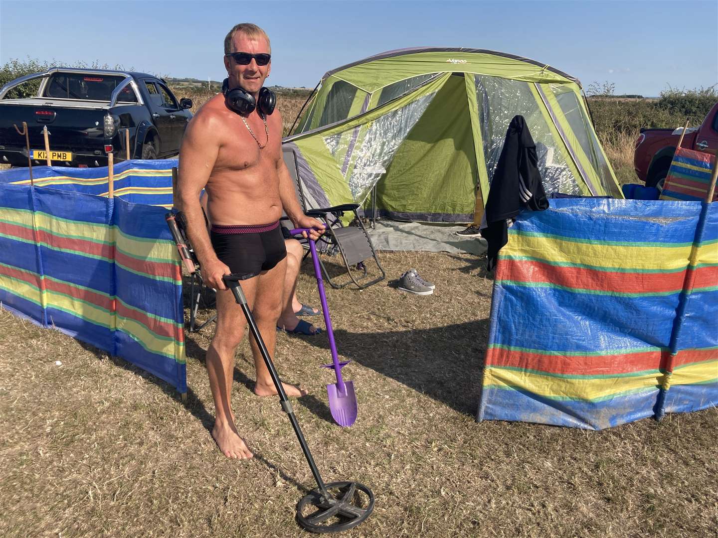 Builder Dean Clark, 47, from Herne Bay demonstrates what the best-dressed detectorist was wearing in Minster during the Medway History Finders' rally. Picture: John Nurden