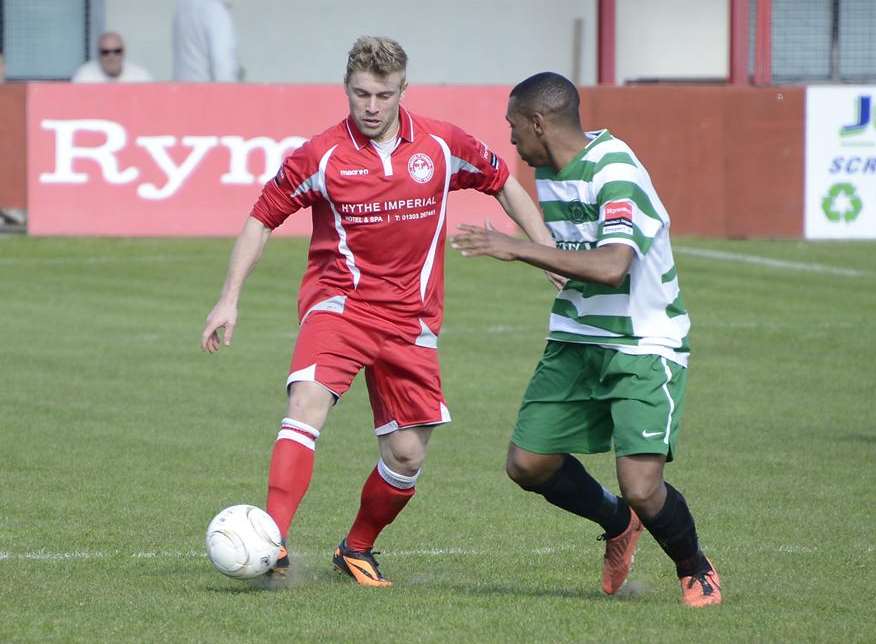 Midfielder Dan Stubbs pictured during his first spell at Hythe in 2013/14 Picture: Paul Amos