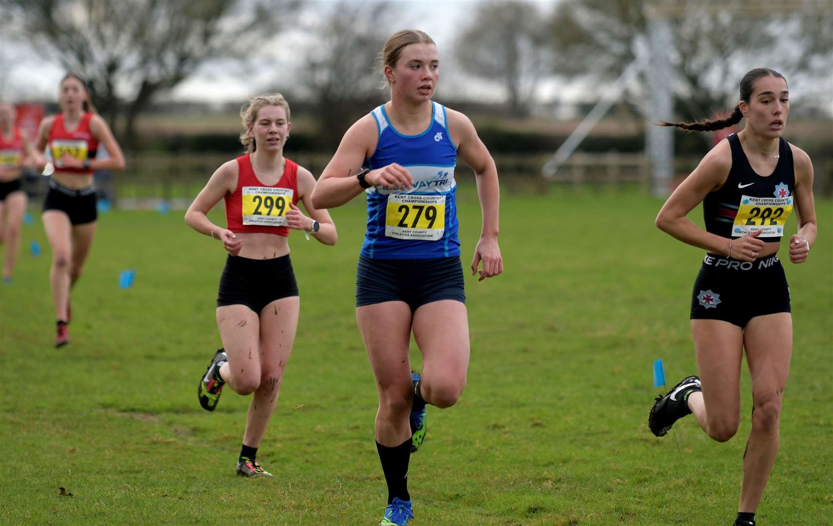 MedwayTri’s Lauren Mitchell (No.279) was best of the rest in the under-17 women’s race. Picture: Barry Goodwin