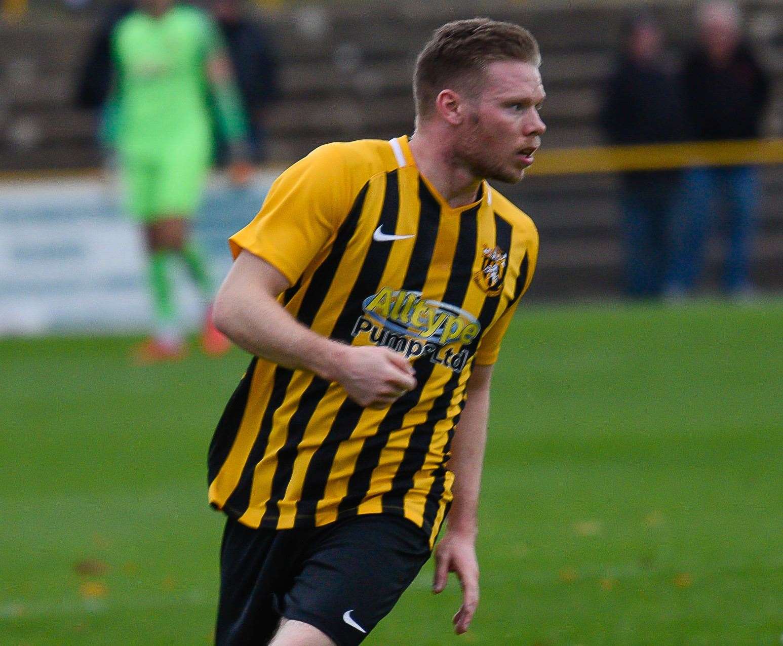 Scott Heard. Folkestone Invicta v Lewes in FA Trophy. Folkestone Invicta FC, BuildKent Stadium, Cheriton Road. 261019 Picture: Alan Langley..... (21876853)