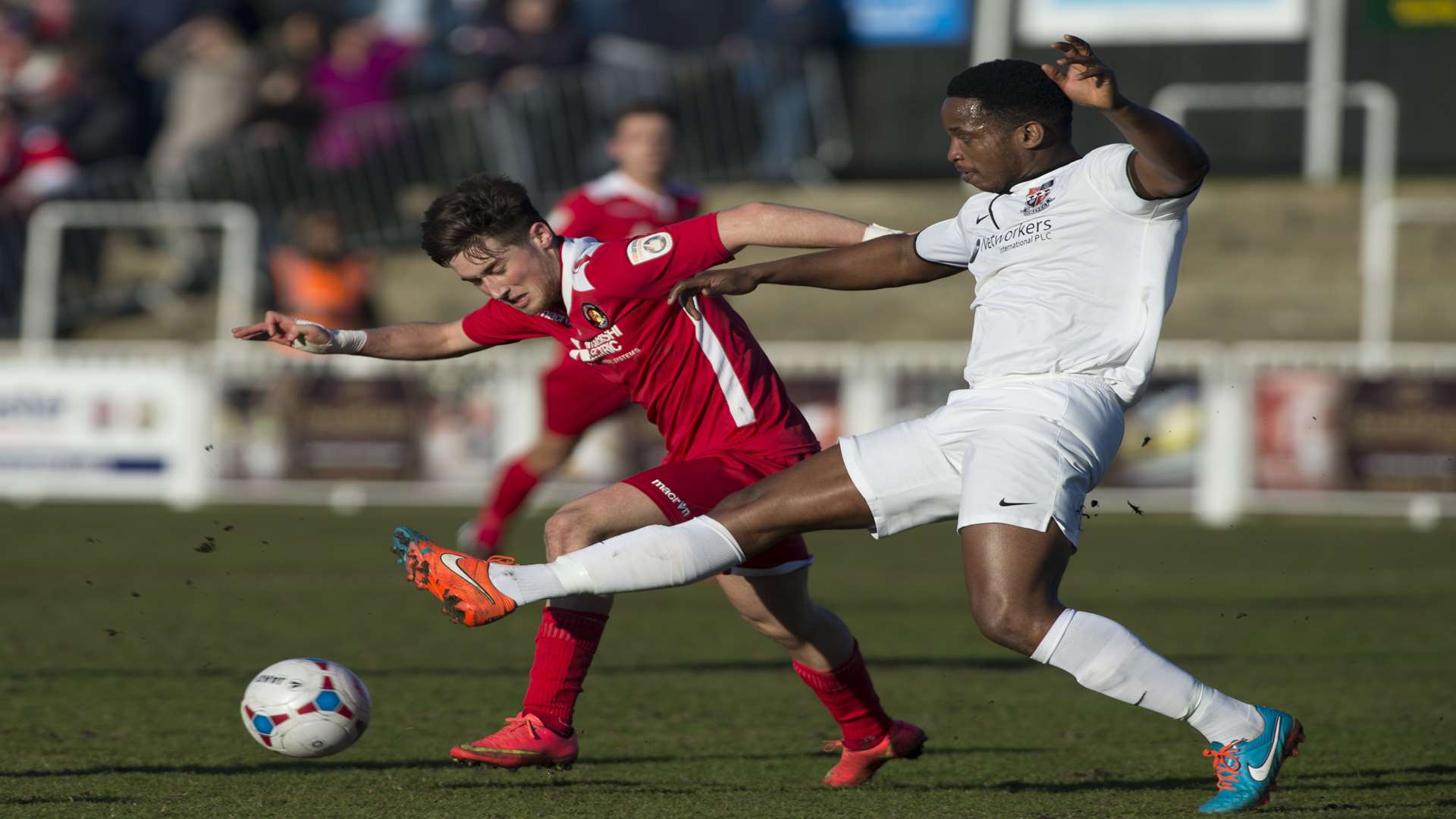 Sean Shields tangles with Ugo Udoji Picture: Andy Payton