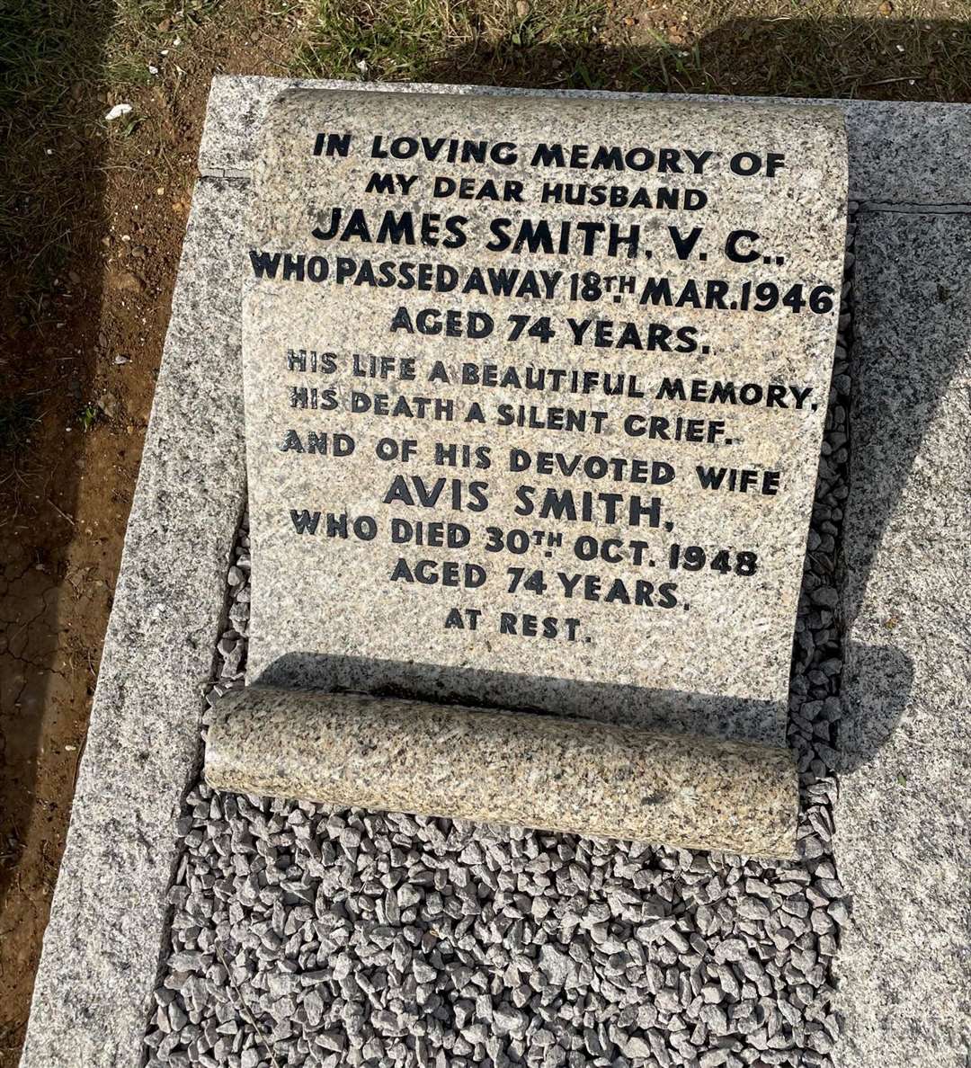 The grave of war hero James Smith at Watling Cemetary in Gravesend. Picture: Drew Swinerd